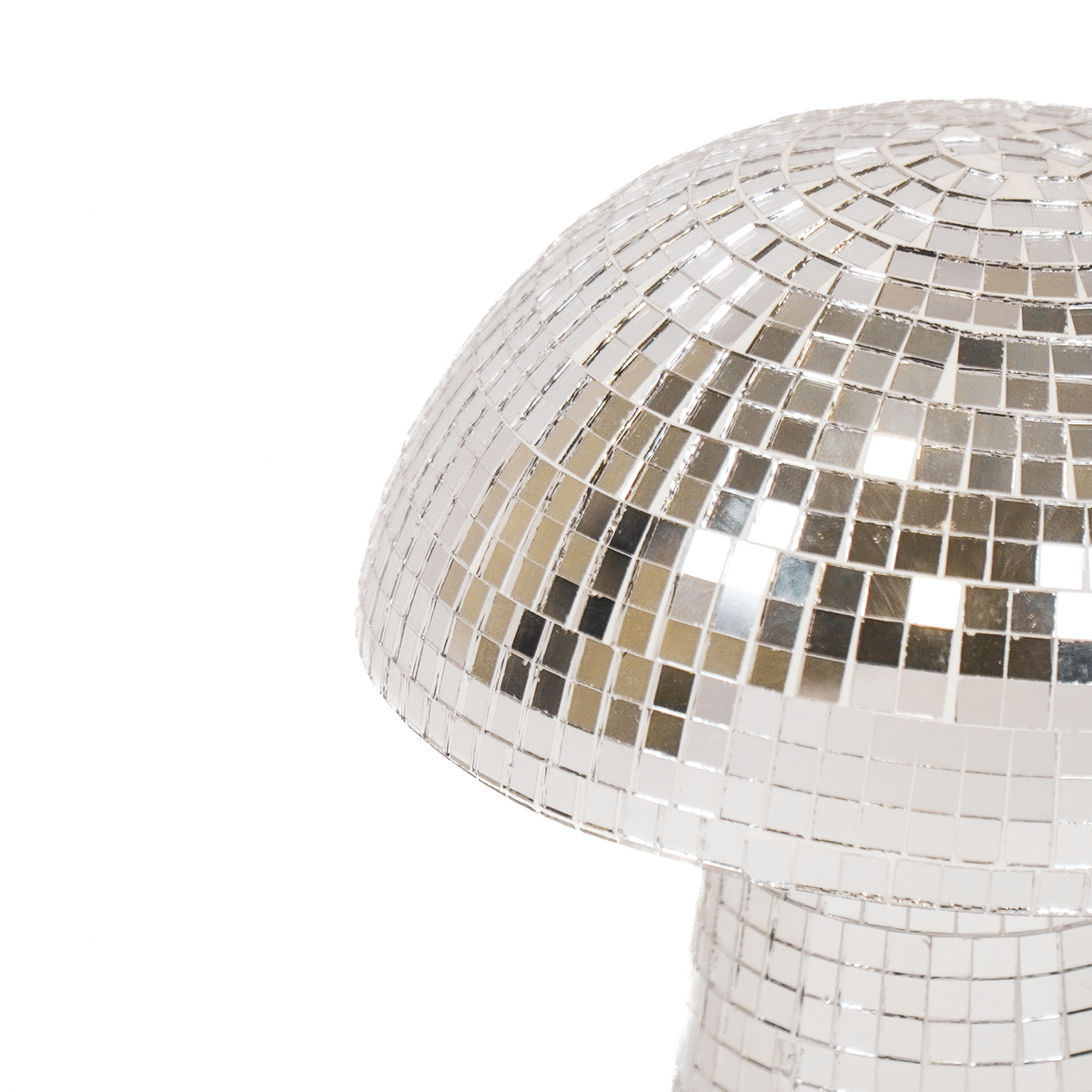 „DiscoShroom“ – Silberglanz mit Spiegelkugel-Vibe – Glas-Ornament 14×14×14 cm