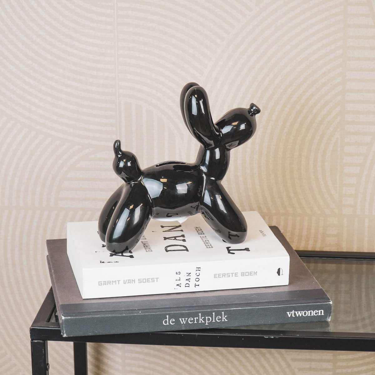 „Bark Noir“ – Spardose mit Attitüde – Ballonhund aus Keramik – Schwarz – 17×7×17 cm 17 x 7 x 17 cm