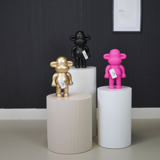 „The Legend“ – Affenfigur in Pink – Polyresin – 20,5×13,5×35 cm