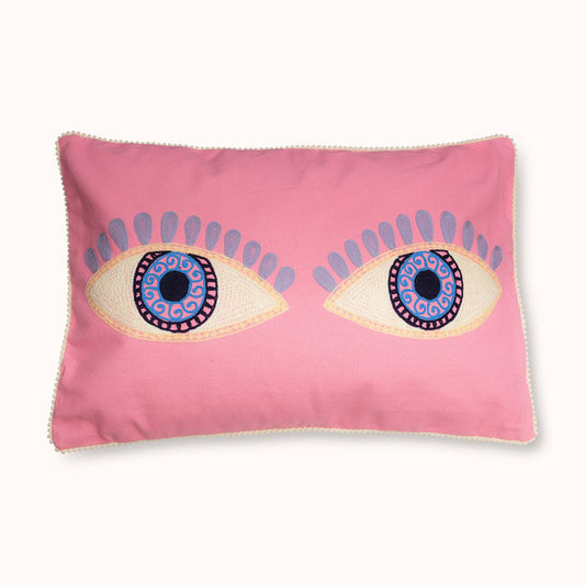 „Evil Eyes only in Pink“ – Guck nicht so, außer du meinst es ernst.