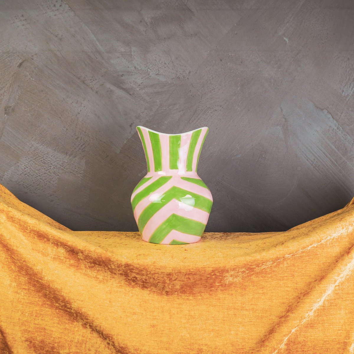 💚 💗„Streifen-Liebe“ Vase – Rosa-Grüne Streifen aus Steinzeug – 16x16x22 cm